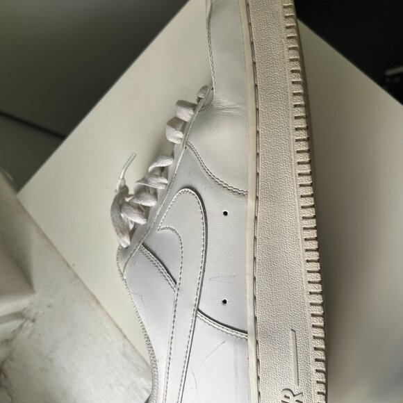 Nike Air Force 1 - Low - Triple White - Picture 9 of 11